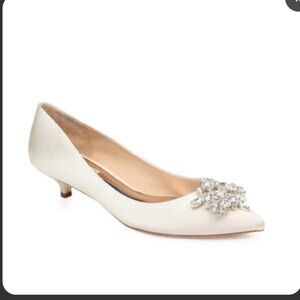 Badgley Mischka Vail Embellished Kitten
Heel Pump Women, IVORY SATIN, Size 7 M